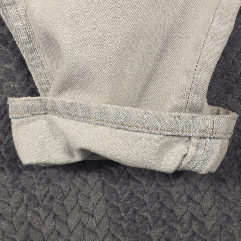 Levis perfectly broken